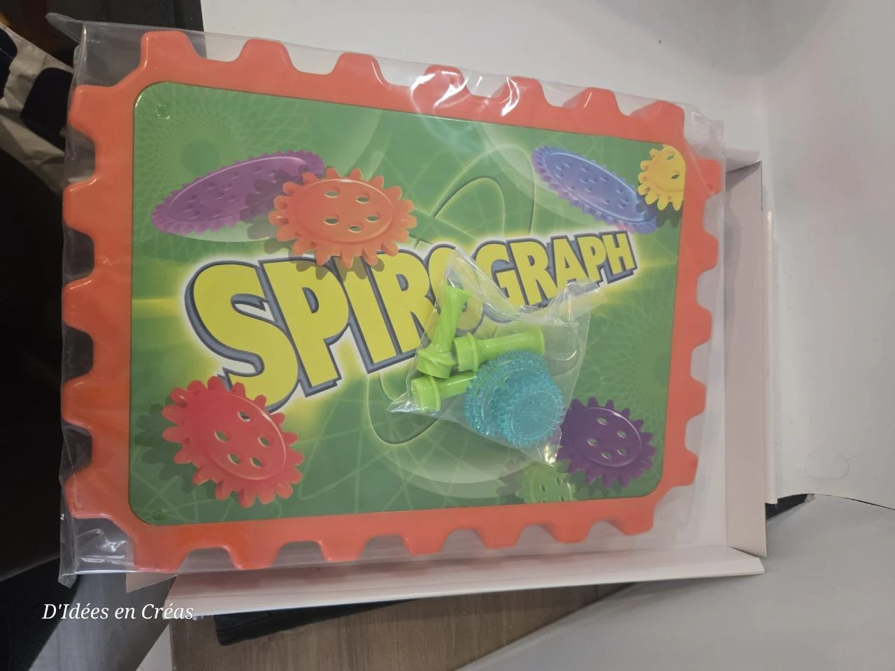 Spirograph magnétique MB Création – Jeu de dessin complet – Dès 6 ans